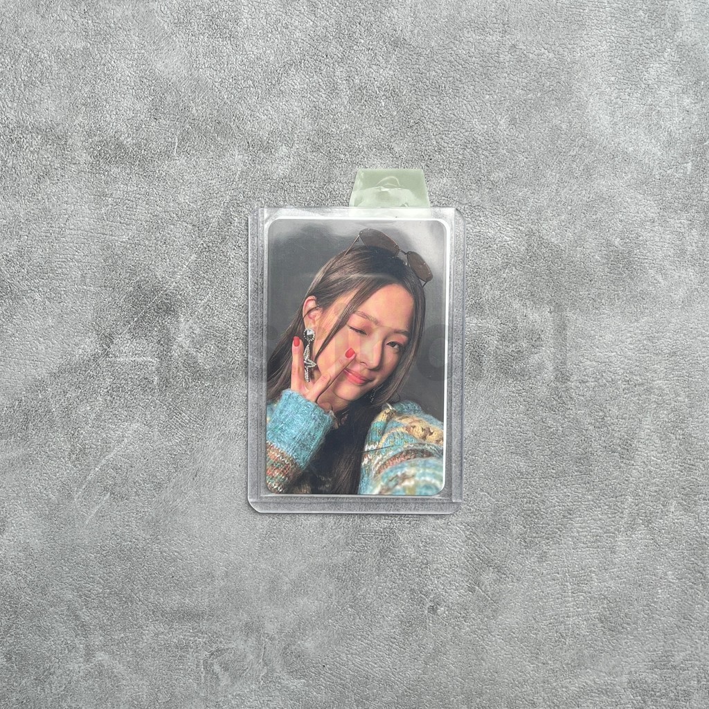 NewJeans - Photocard Minji ALBUM OMG SEASON GREETINGS 2023