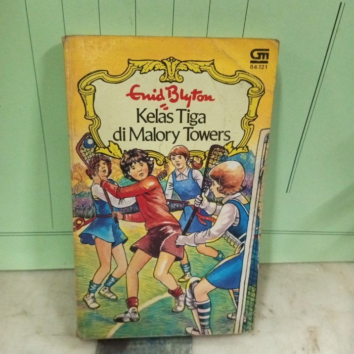 novel , kelas tiga di malory towers oleh enid blyton