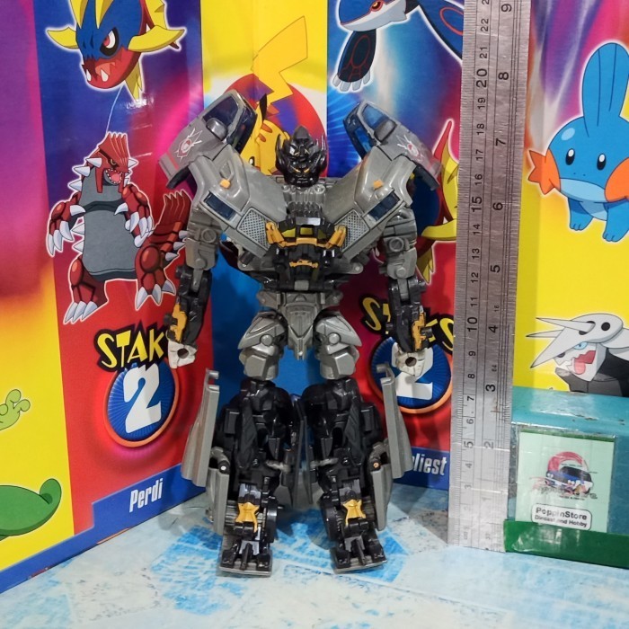 Takara Tomy Hasbro Transformers Leader Class Iron Hide (Second) -SK89