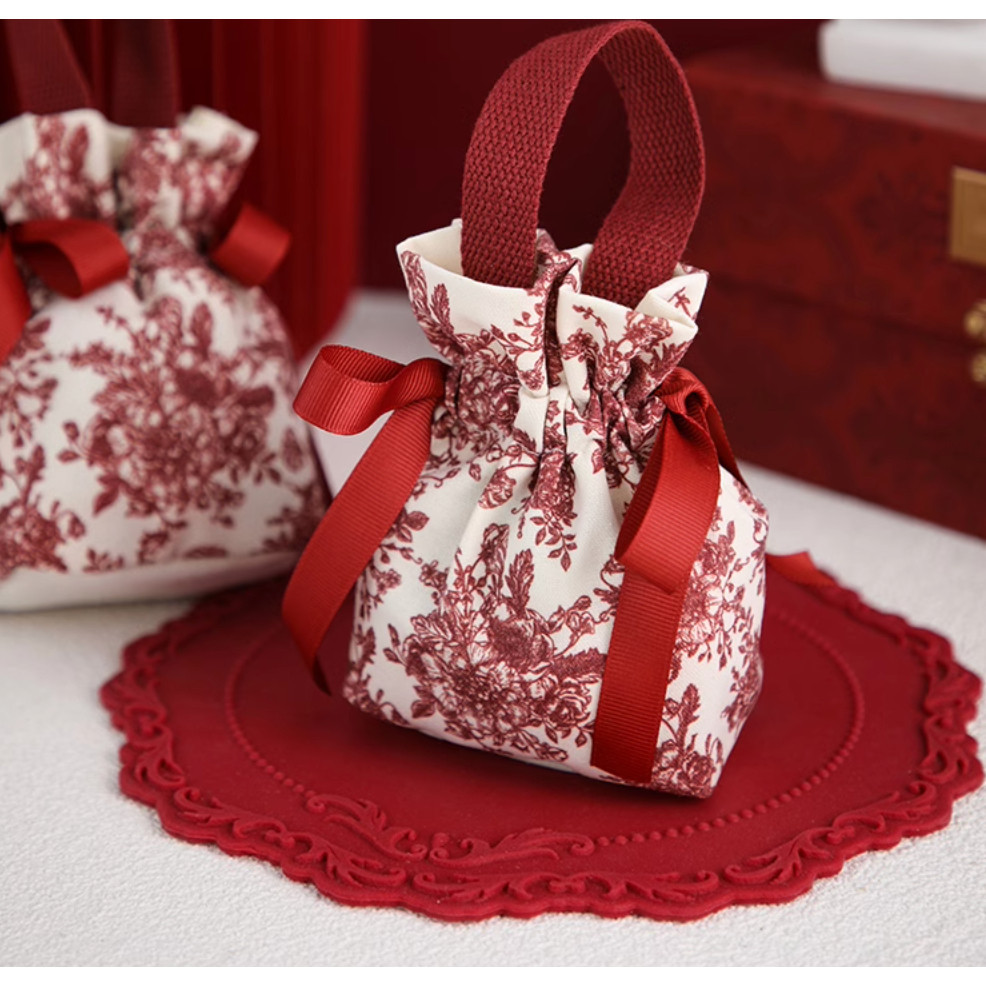 

Tas Souvenir / Kantong Kado / Tas Pernikahan / Kantong Sangjit / Souvenir Sangjit / Hadiah Lamaran