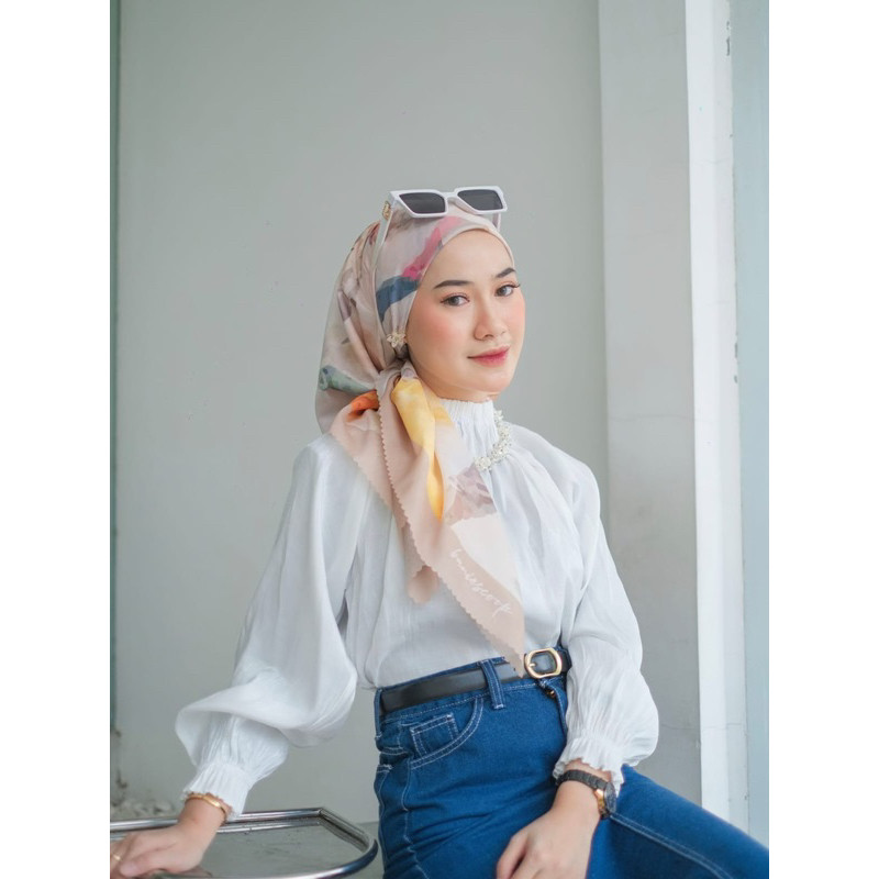 sf64rg Hijab Modern / Scarf / Kerudung Segi Empat Dwiny Coklat Susu - Baniescoop