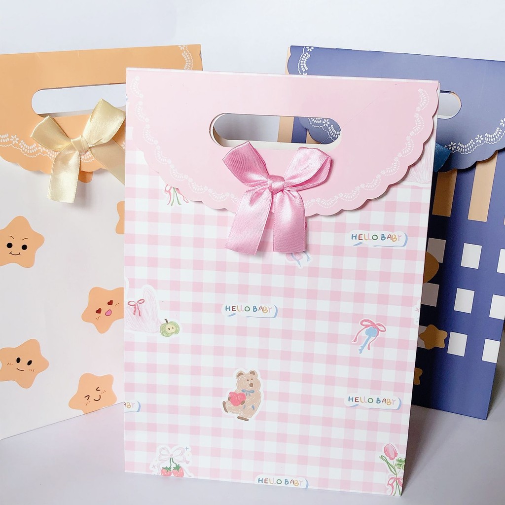 

Paperbag Sedang Pita Tutup M