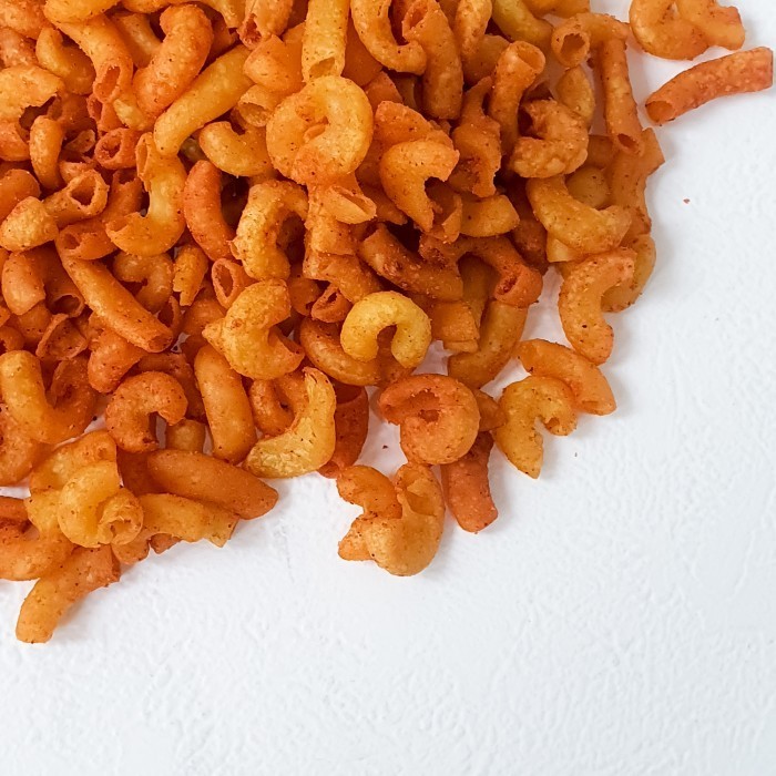 

PROMO/JAJAN PASAR/ Keripik Macaroni Makaroni Pedas Kriuk Size Besar 500g