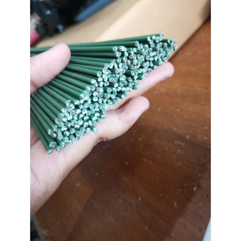 kawat besi tangkai bunga satuan