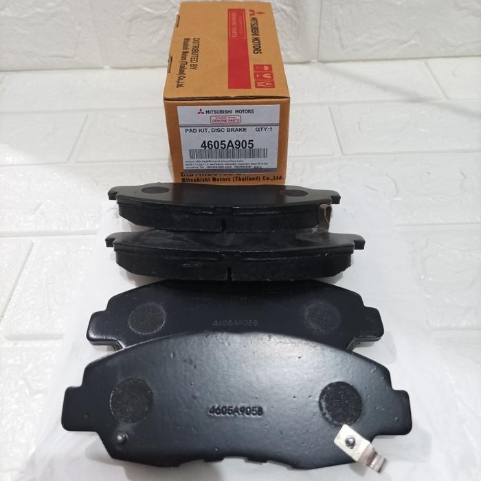 Kampas Rem Depan Mitsubishi L300 L039 Set Original OEM