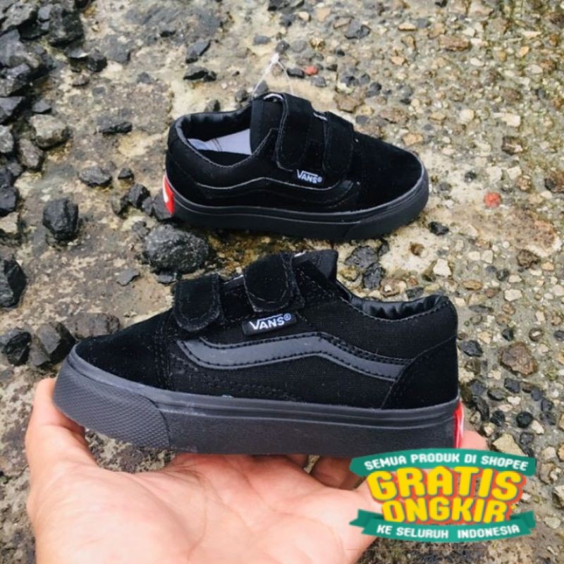 sepatu anak laki perempuan sekolah paud tk sd smp hitam perekat velkro olahraga/ marun maroon merah 