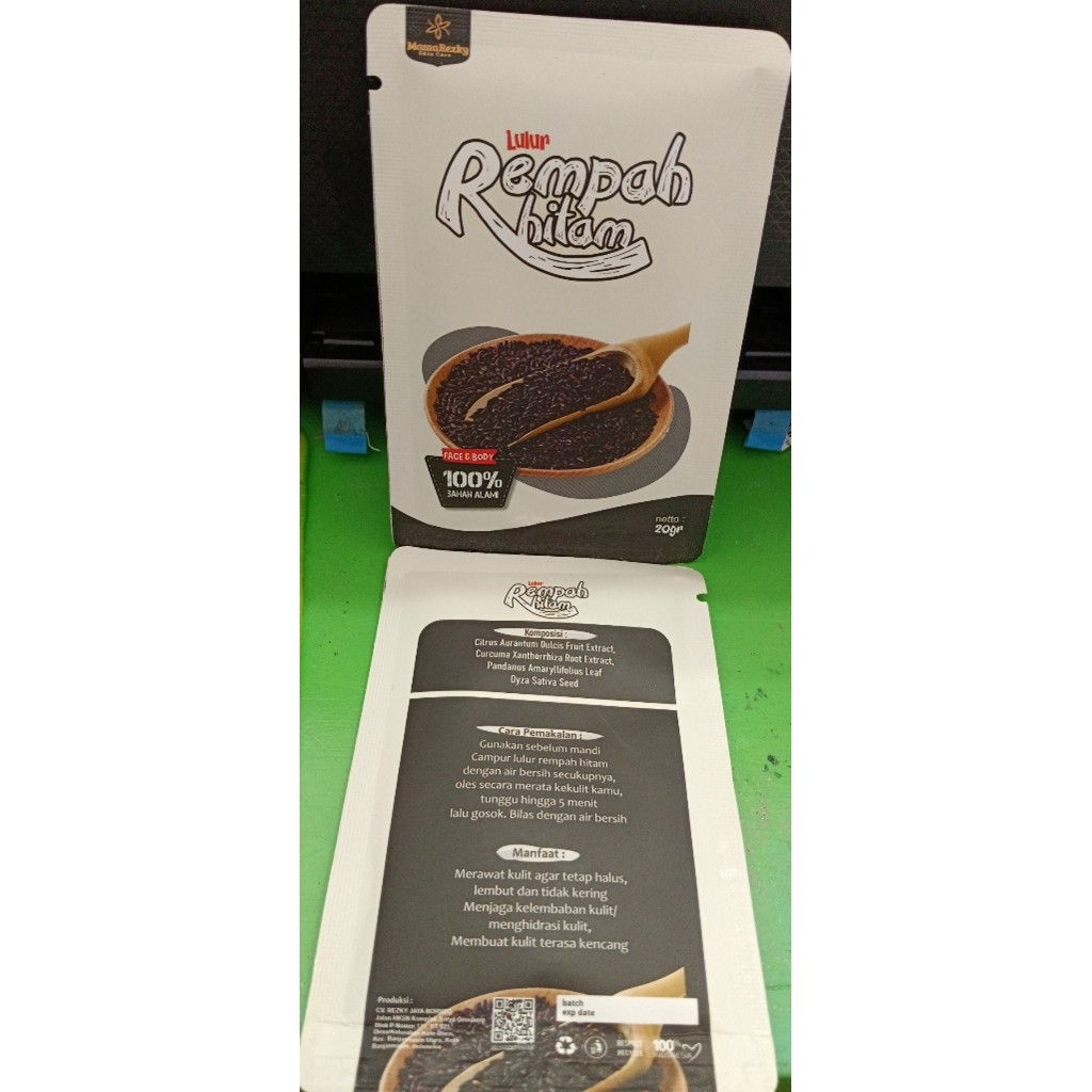 LULUR REMPAH HITAM MAMA REZKY 20GR