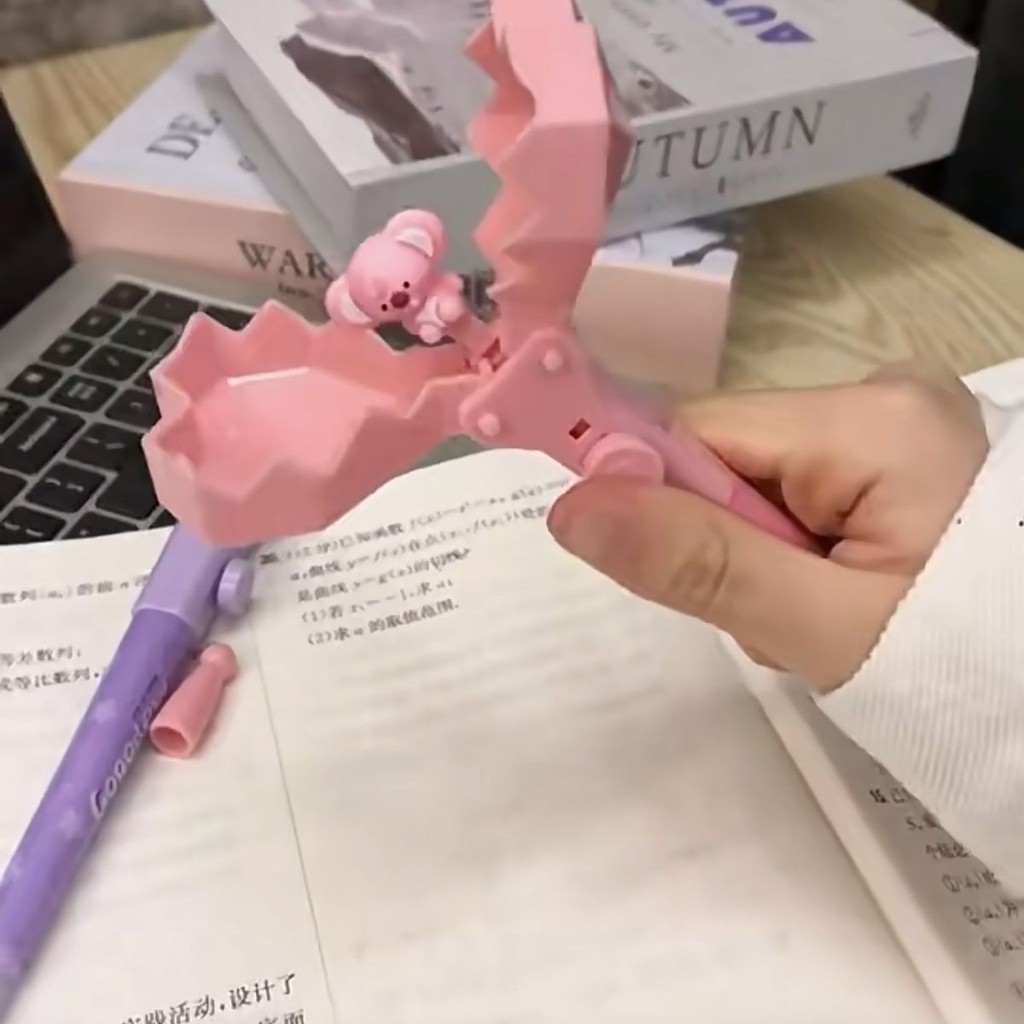 

Penampilan kartun cinta yang kreatif, gadis sekolah dasar yang menyenangkan, hadiah penuh semangat untuk menghilangkan stres