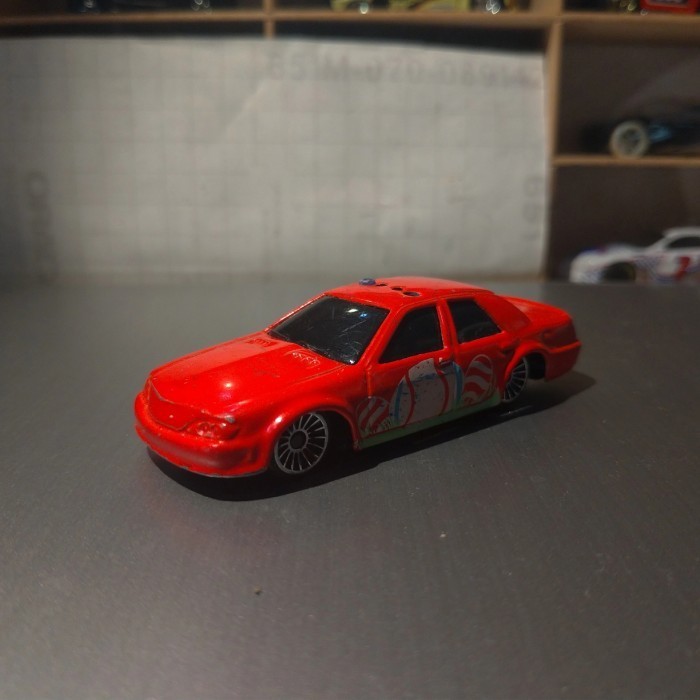 Maisto sedan ceper diecast loose junk  -OS45