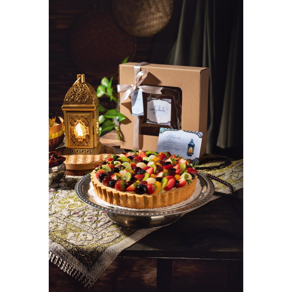 

Vanilla Fruit Whole Tart Ramadhan by emilys.bake