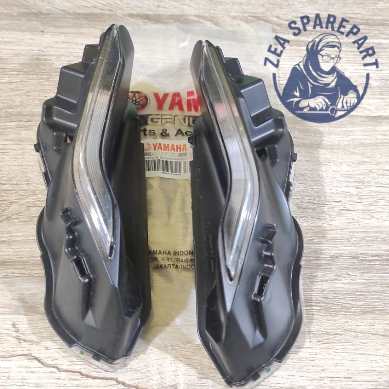 Mika lampu senja alis depan yamaha R15 V4 original