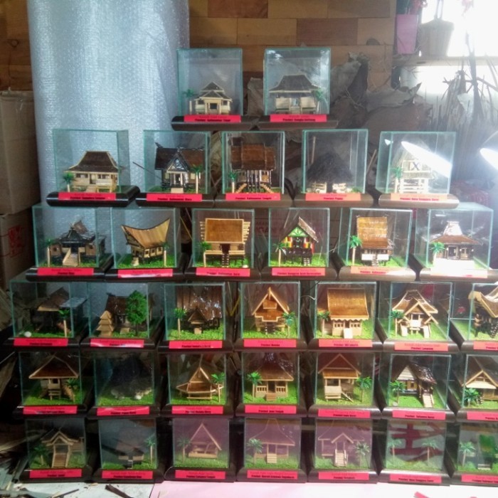 miniatur rumah adat indonesia 34 provinsi