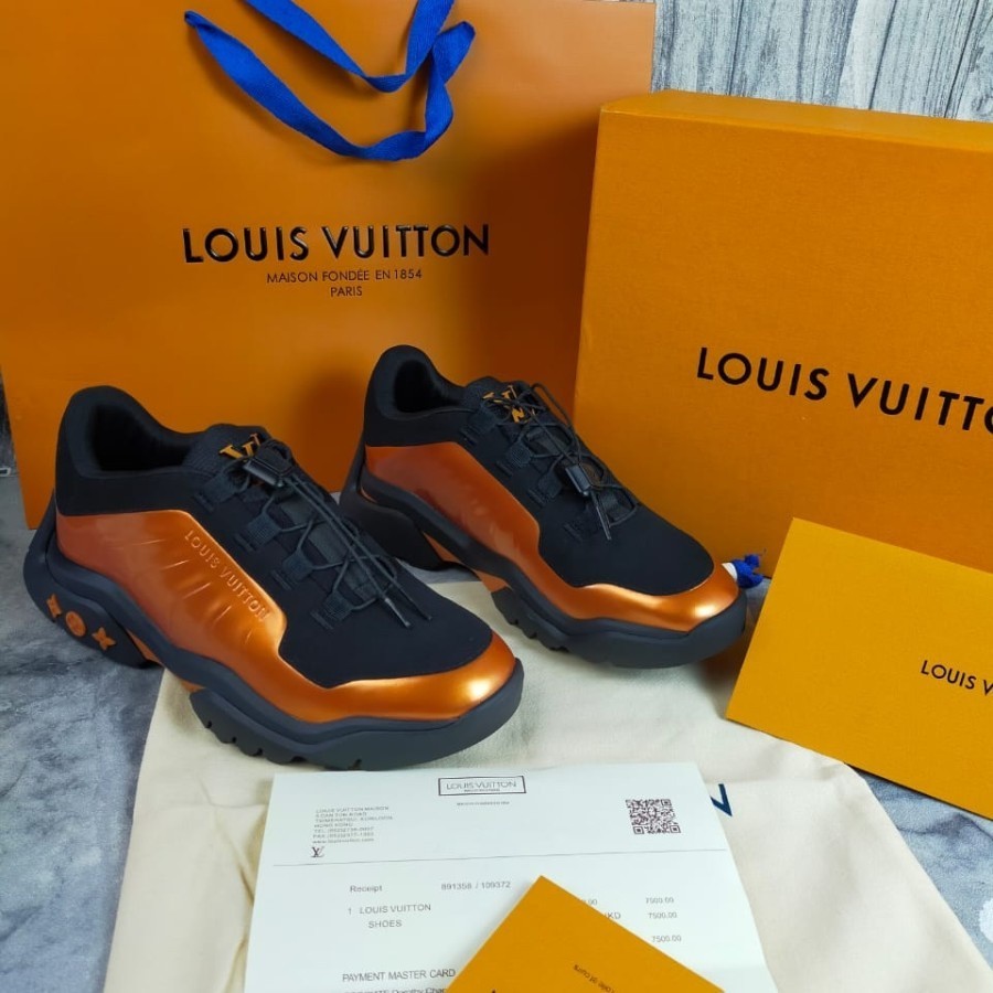 promo spesial SEPATU SNEAKER SHOES IMPORT VIP PRIA SEPATU SPORT KASUAL FORMAL PRIA POLOS BRANDED - s