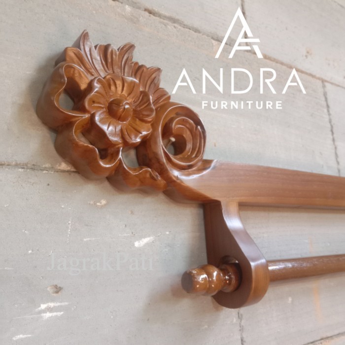 gantungan kain,gantungan batik,gawangan kain nempel dinding model ukir JP456