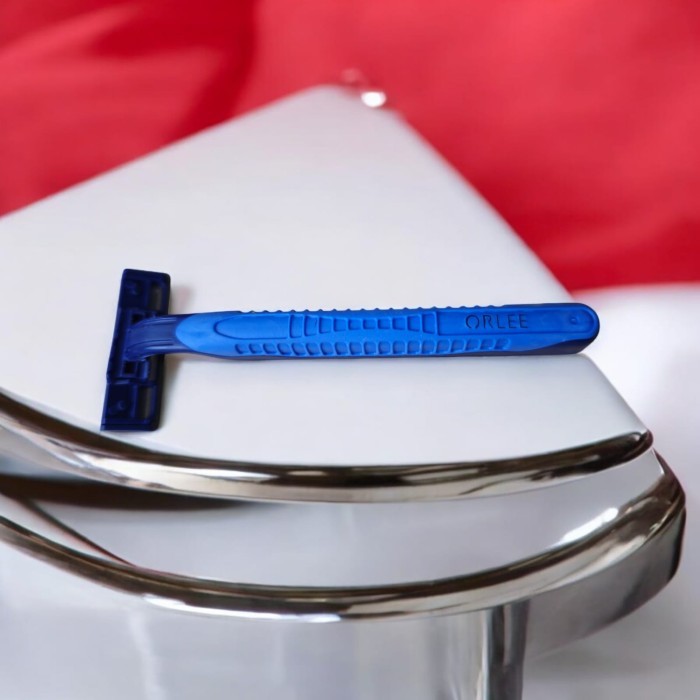 Alat Pisau Cukur Cukuran Kumis Jenggot Bulu 2 / 3 / 4  Mata Pisau Stainless Steel Anti Karat Selip Grip Gagang Anti Slip Razor Shaver Dengan Strip Sabun Pelicin Disposable Garuk Orlee Xavier 3 Shaving Biru OR-113XV Biru Kuning