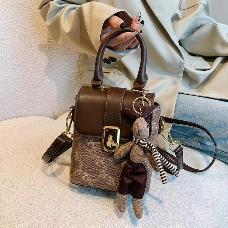 (1 KG MUAT 2PCS) 0404 TAS SELEMPANG HANDPHONE HANDBAG TAS WANITA FASHION IMPORT TERBARU 2024