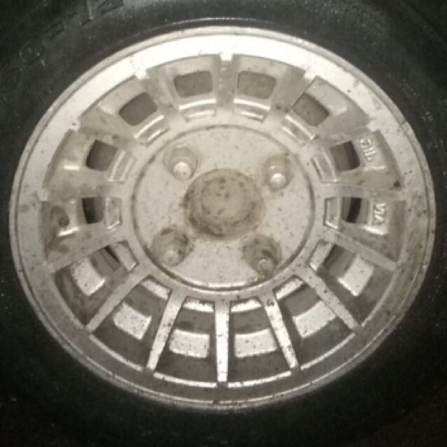 velg mobil ring 12 pcd 114 4biji kondisi layak pakai