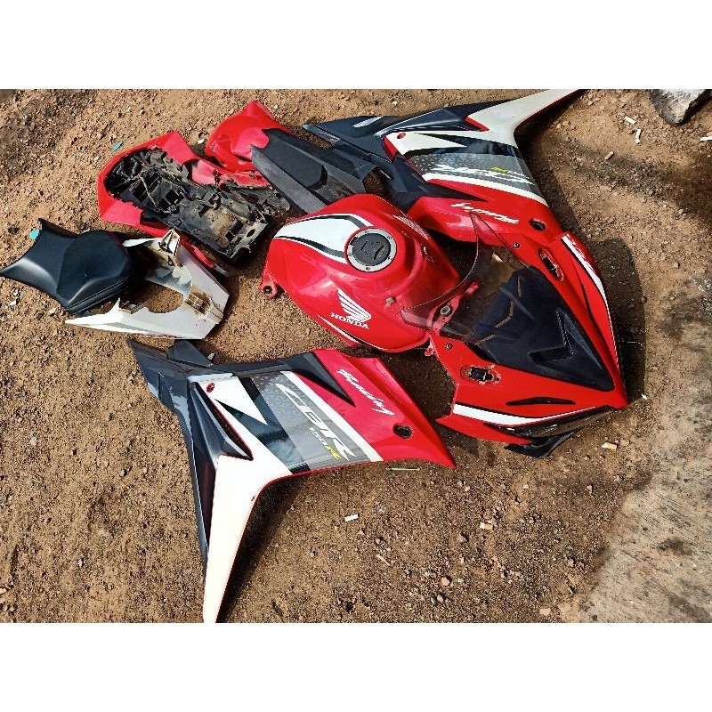 Fulll body  fullSet CBR 150r