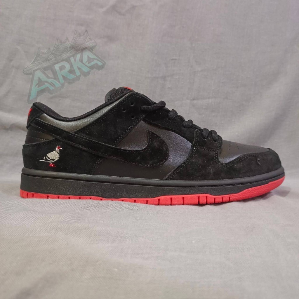 Sepatu SB Dunk Low Black Pigeon