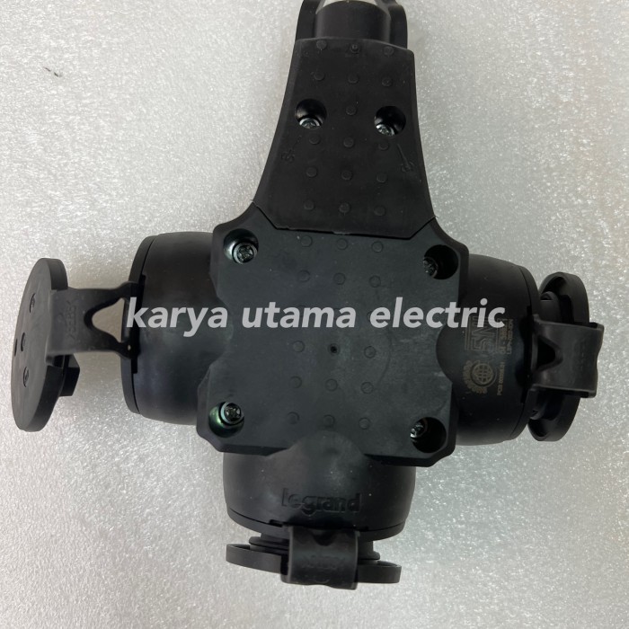 TC99 steker karet legrand stop kontak T 2 pin ip44 legrand 051366 legrand