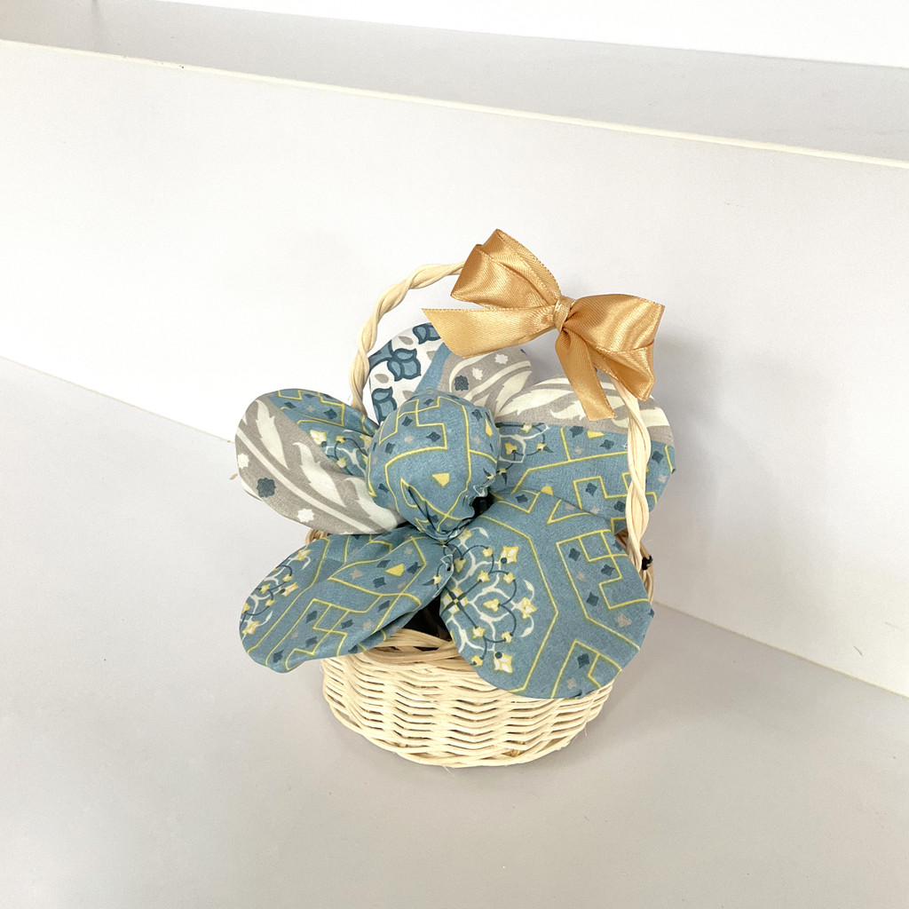 

Hampers Lebaran Idul Fitri Premium Parsel Eid Mubarak Gift Set Box Malika