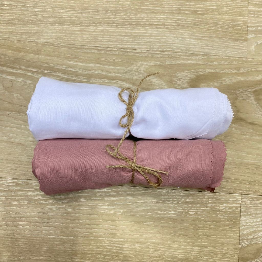 Jilbab Segiempat Jumbo Lasercut / Hijab Segi Empat Umama Voal Kekinian