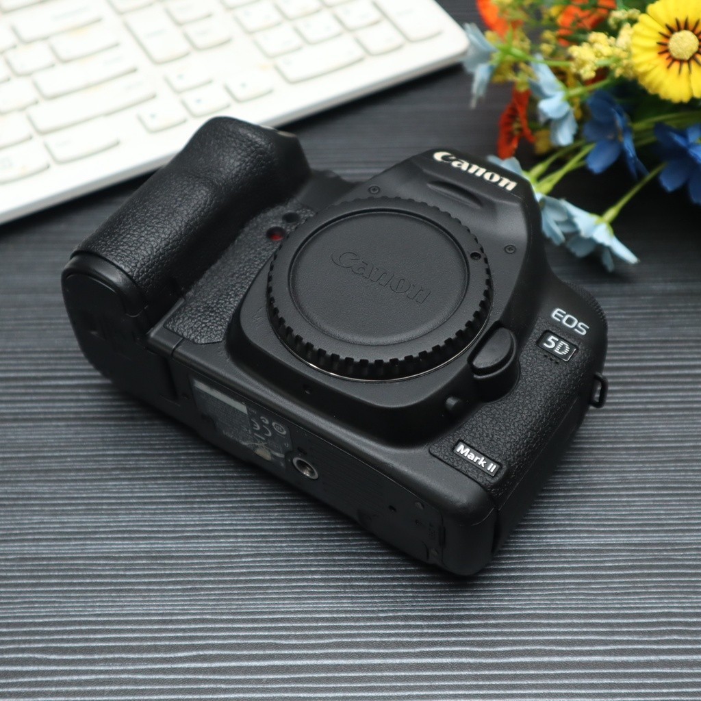 FROMO BARU SPESIAL Canon 5D Mark ii Body Only Fullframe Kamera Mirrorless Original - Tanpa Lensa