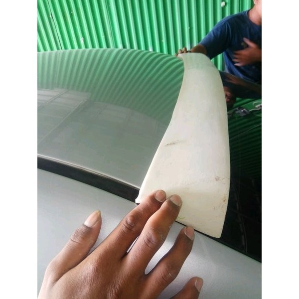 roof spoiler Vios 06-11 yo ra