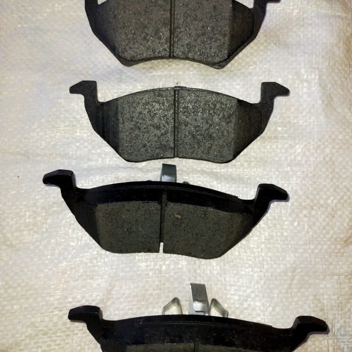 kampas rem belakang brake pad Ford escape