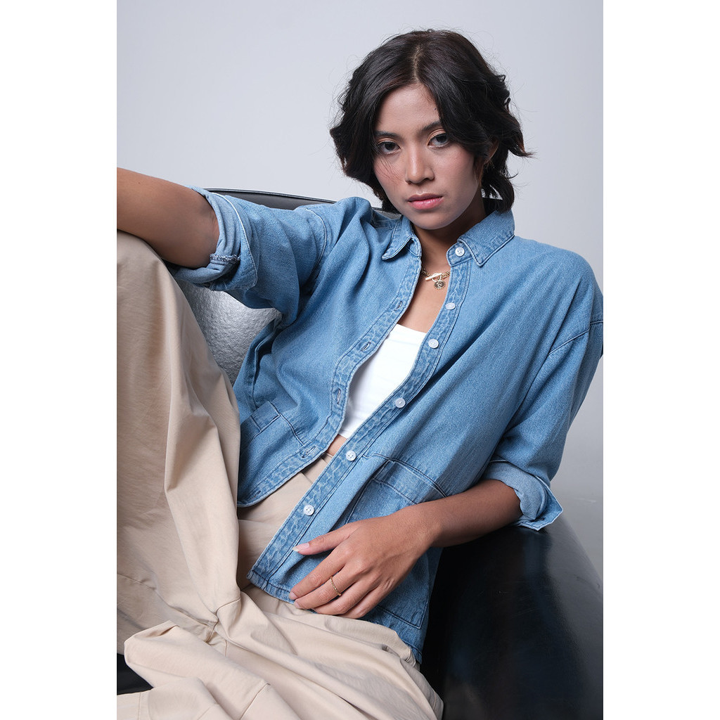 Logo Jeans - Kemeja Wanita Chambray Danilla 24968L2LL