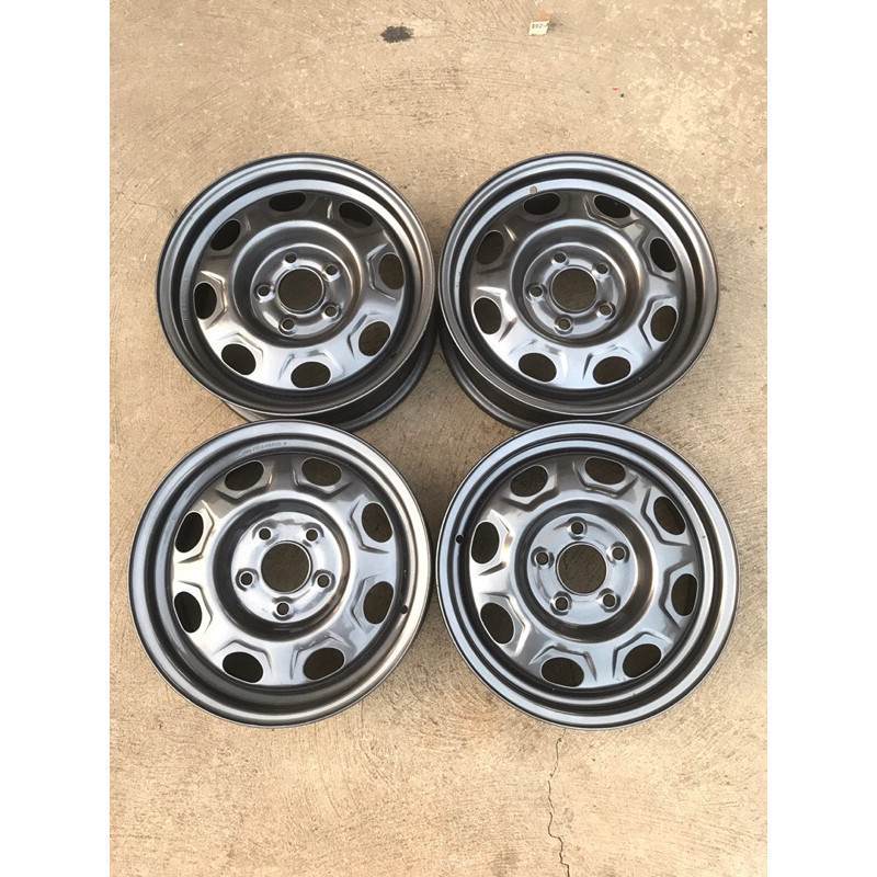 velg kaleng taruna new repaint gun metal ring 15 + Center dop