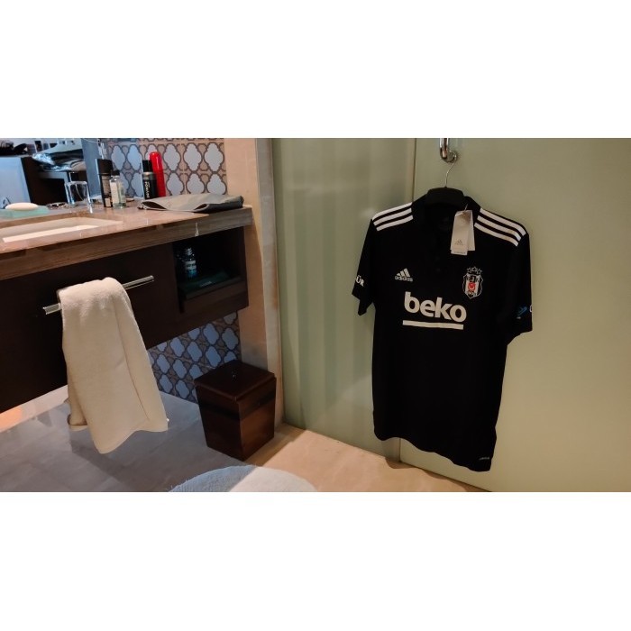 Original Jersey Besiktas Away 2021-2022 BNWT