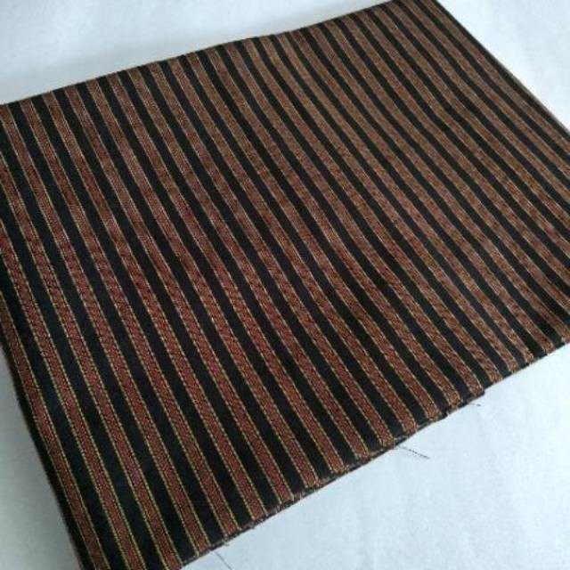 LURIK Kain Batik Tenun Lurik - Klasik Hitam lirik Merah kec