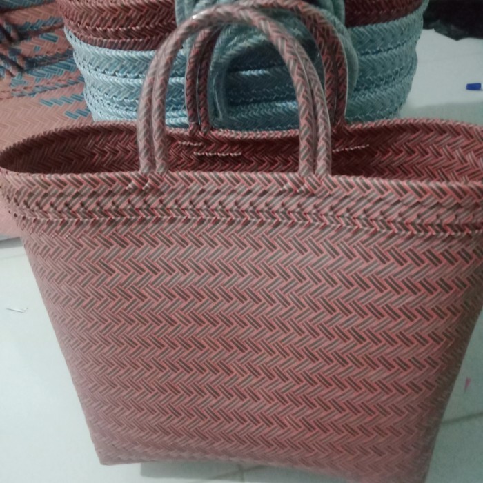 tas anyaman plastik with selang size XL
