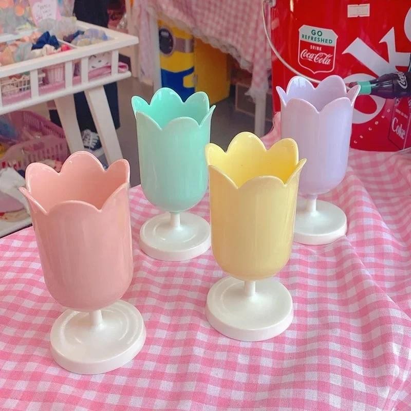 

Candy Color Petal Girl Heart Pen Holder Makeup Brush Storage Bucket Retro Flower Desk Organizer Pen Storage Brush Stand Holder