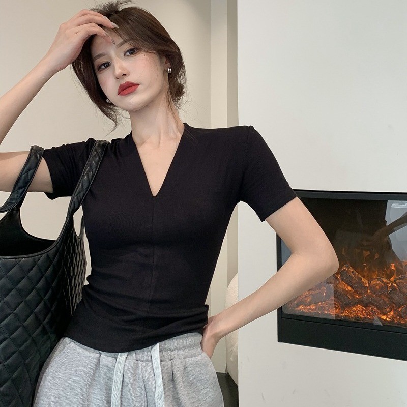 Atasan Kaus Pelangsing Wanita Gaya Korea Baru Slim Fit Hot Girl Ceruk Chic Seksi Keinginan Murni Ata