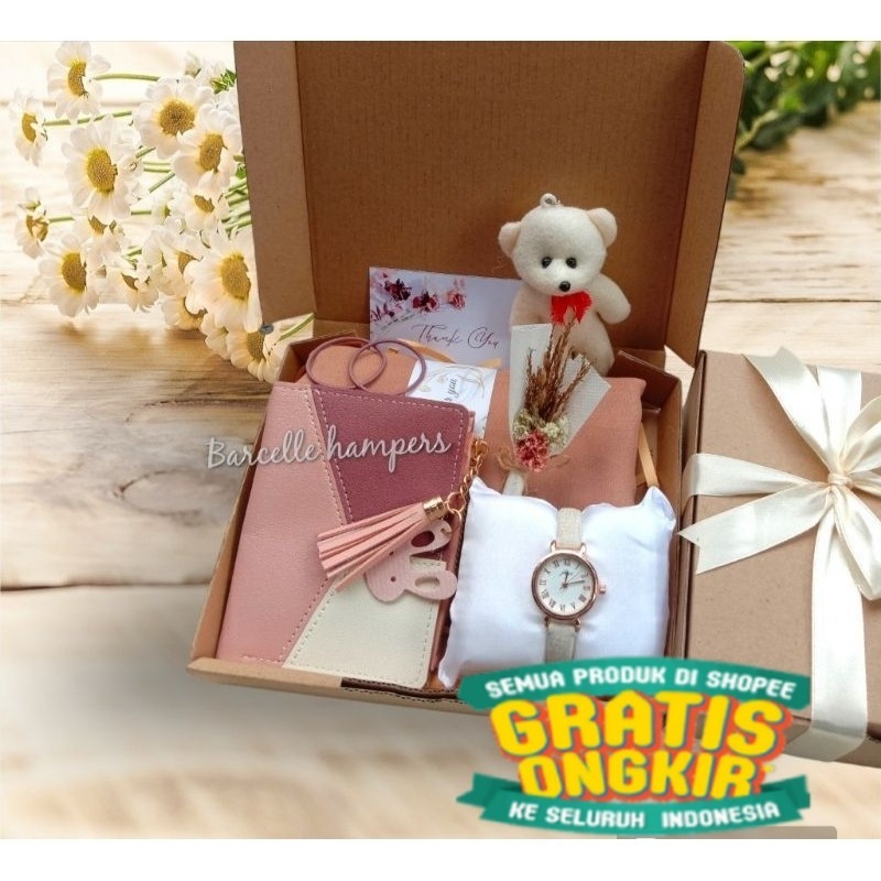 

HAMPERS GIFT WISUDA HAMPERS MUSLIMAH AESTHETIC KADO ULANG TAHUN CEWEK KADO GRADUATION GIFT BOX FOR BESTIE HADIAH BUAT GURU / HADIAH WISUDA CEWEK / HADIAH WEDDING Ulang tahun Pernikahan/ hitam putih pink polos