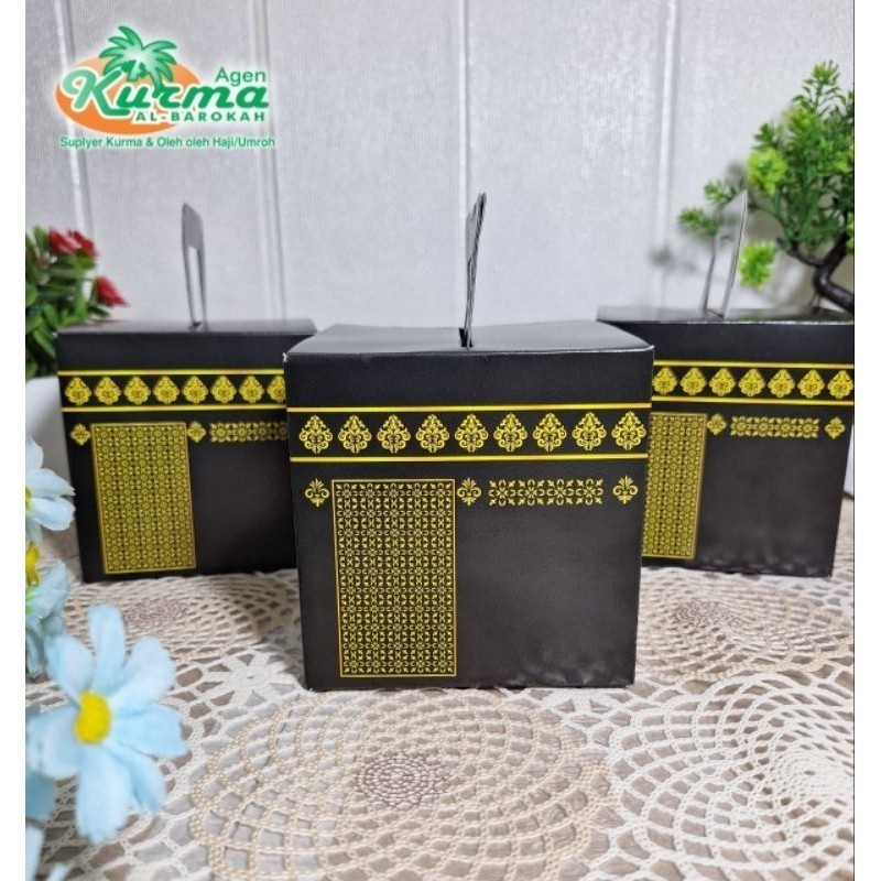 

ACEH.130248 OYU Dus Kabah oleh-oleh Haji/umroh Paperbag Sovenir Mewah Berkualitas