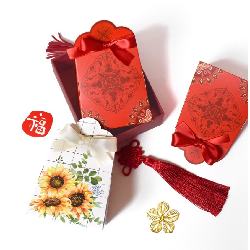 

Box ultah souvenir hampers SEGITIGA - paperbox 9x9x9cm