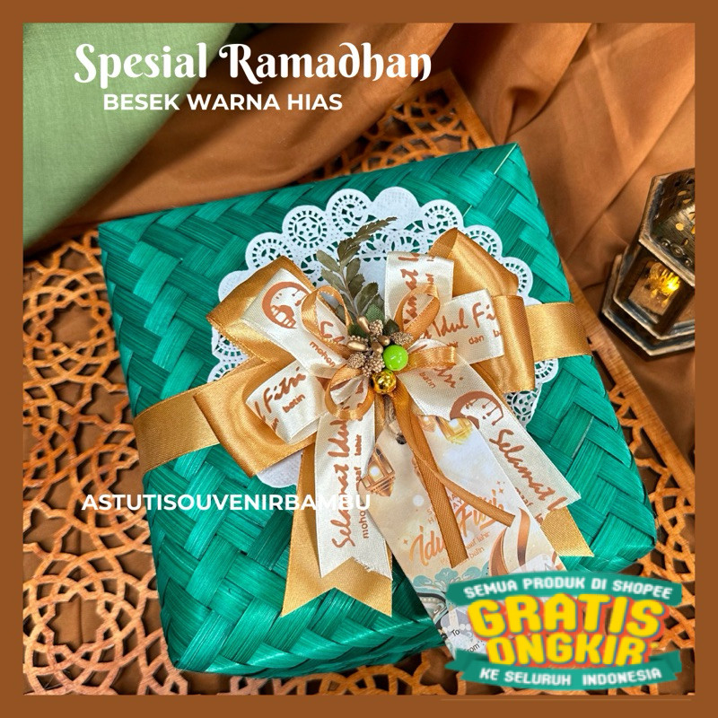 

BINGKISAN LEBARAN 2025 PREMIUM BOX HAMPER BESEK FREE HIAS PITA lebaran 18-27cm (PERSIS FOTO) besek jogja besek murah hampers seserahan parsel kue bingkisan kado/ keluarga oleh oleh