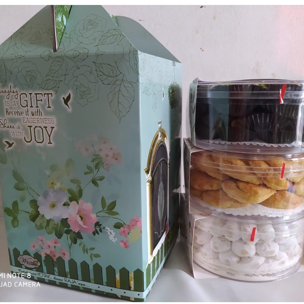 

Promo Kue Kering Ina Cookies Paket Hemat Lebaran 3 Toples Bonus Box Cantik