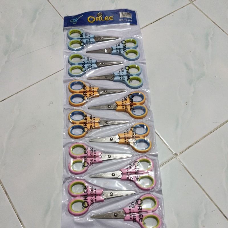 

gunting kecil orlee murah / tajam dan tebal ( 12 pch)