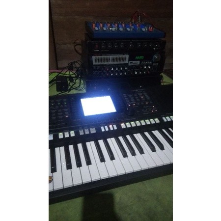 keyboard YAMAHA PSR s750