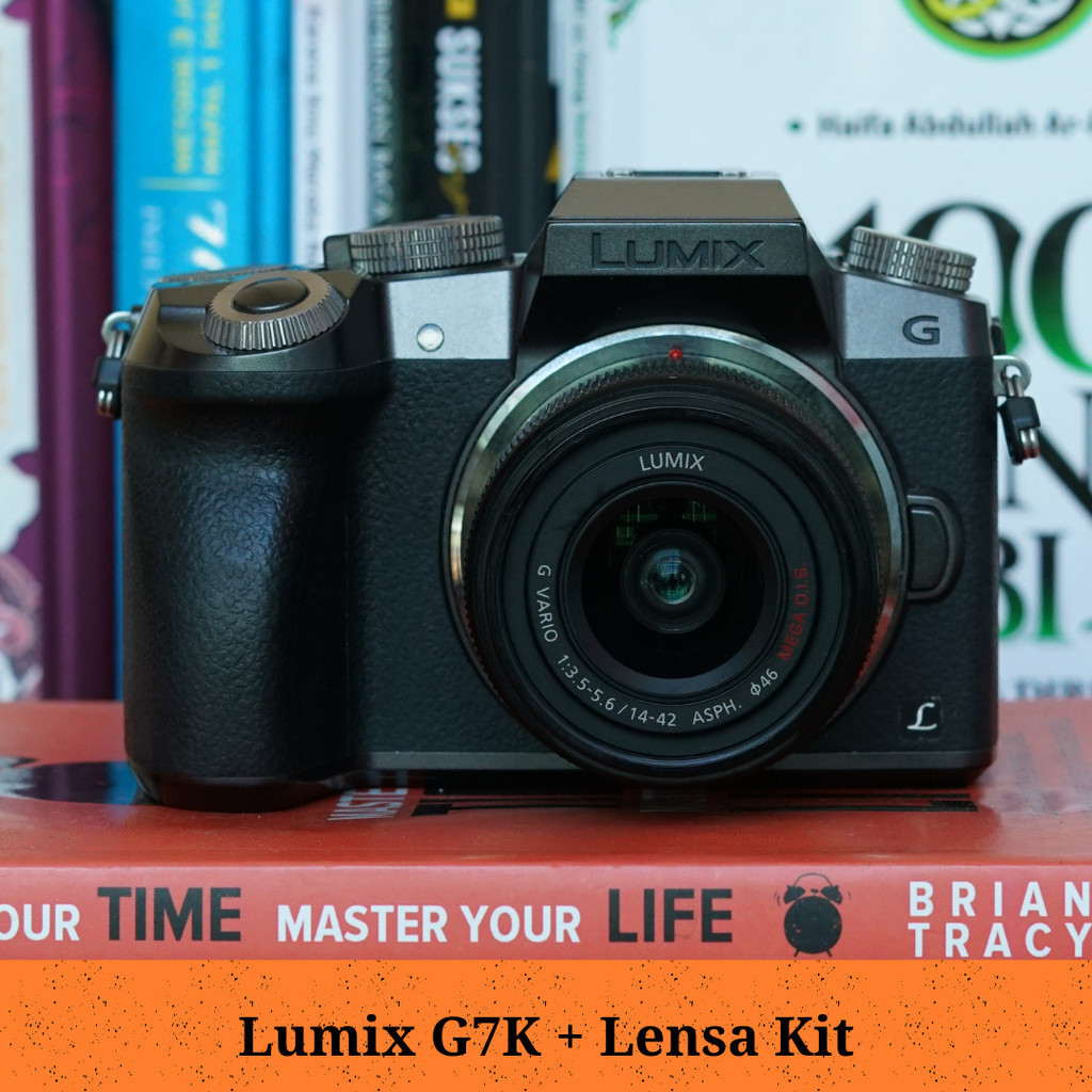 Lumix G7k + 14 42mm Second