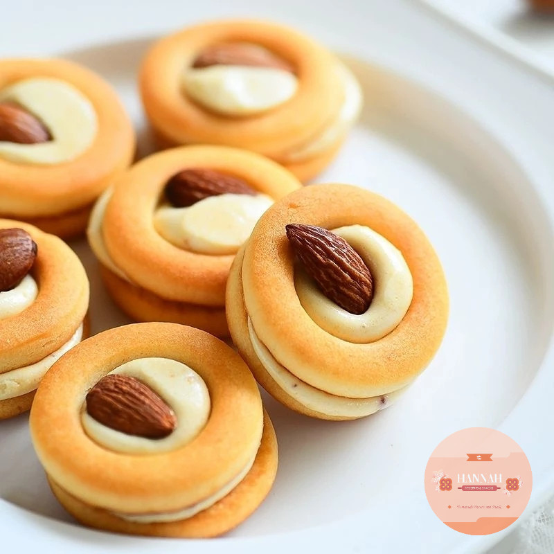 

Snack Nougat Cookies with Almond - Cemilan Camilan Nougat Cookies Sehat Snack Kue Biskuit Hampers Dijamin HALAL
