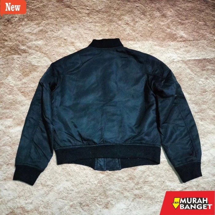 jaket bomber pria original Jaket bomber pria UNIQLO casual hitam size M