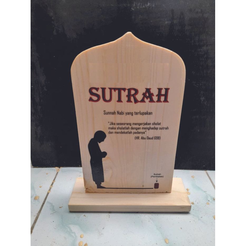 

PROMO PATRA - sutrah / sutroh / pembatas sholat bahan kayu ukuran 25x19cm