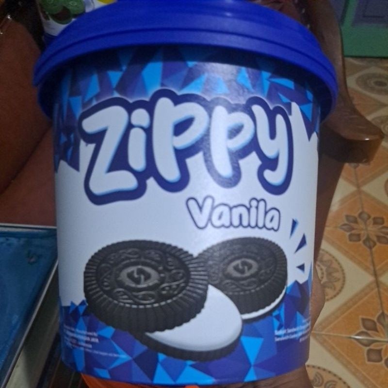 

ZIPPY BISKUIT TIMBA SANDWICH KRIM VANILA