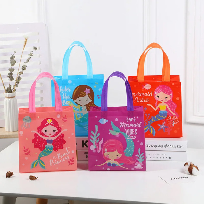 

Tas Ulang Tahun Anak 22x23 Goodie Bag Hadiah Souvenir Bingkisan Kado Anti Air Waterproof