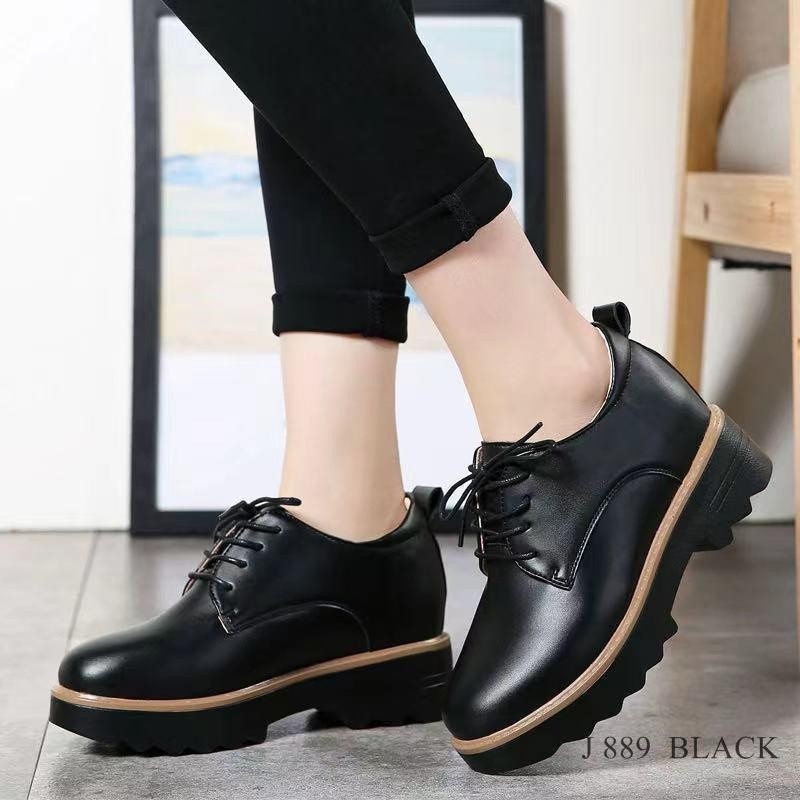 889 SEPATU WEDGES ANELA LYNE DDG